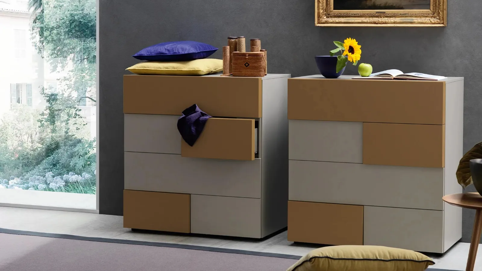 Chest of drawers from the Sangiacomo collection