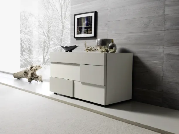 Chest of drawers Together in lacquered finish by Sang
