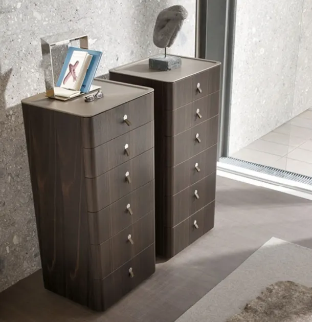 Kube chest of drawers in Oak by Alivar