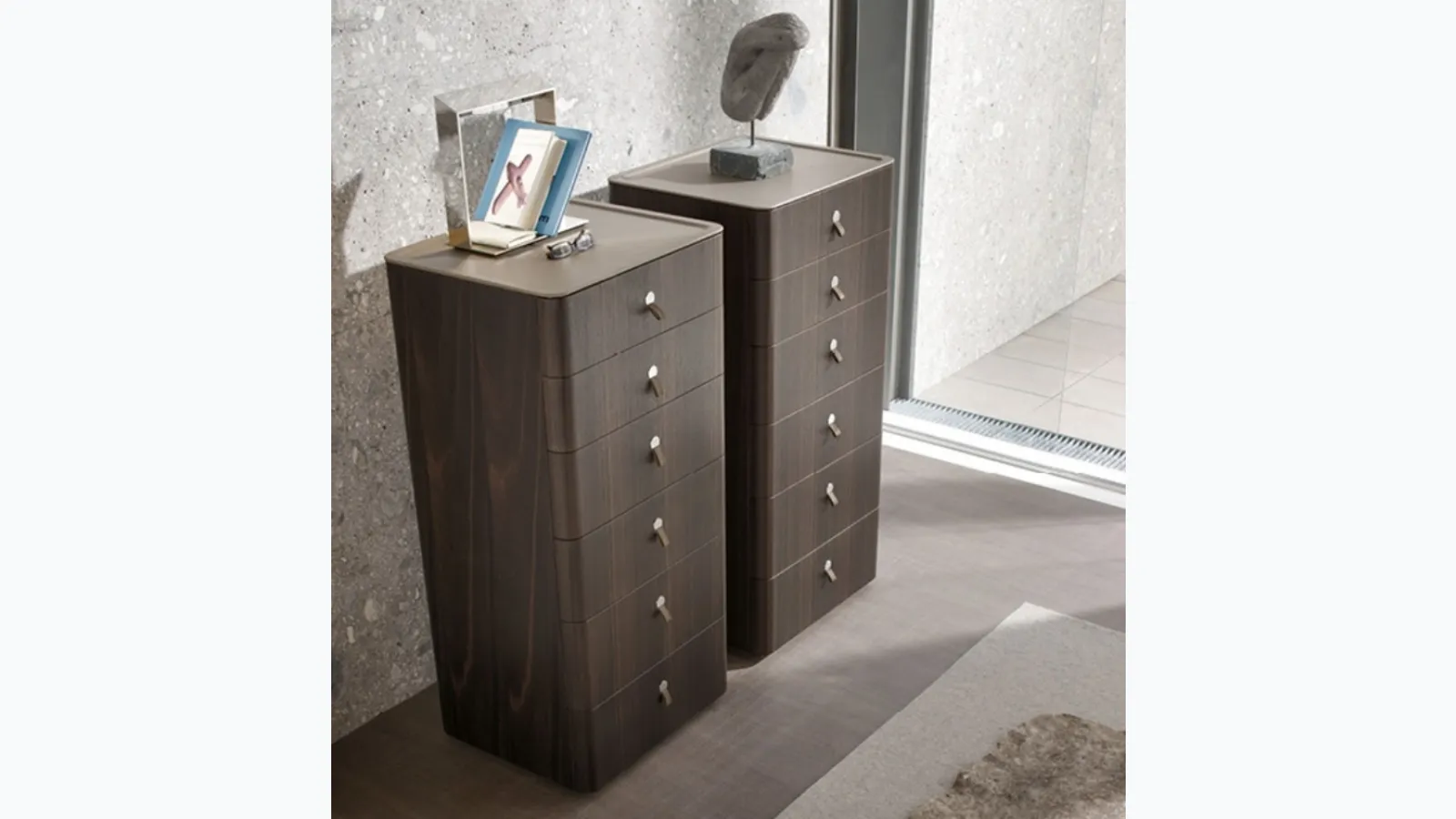 Kube chest of drawers in Oak by Alivar