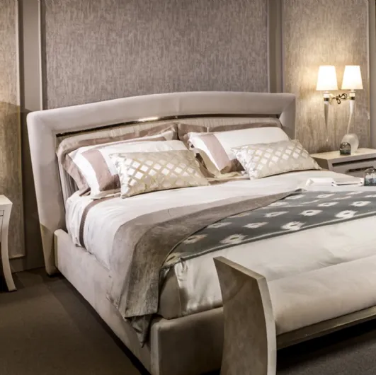 Cantori's Richard New wooden bedside table