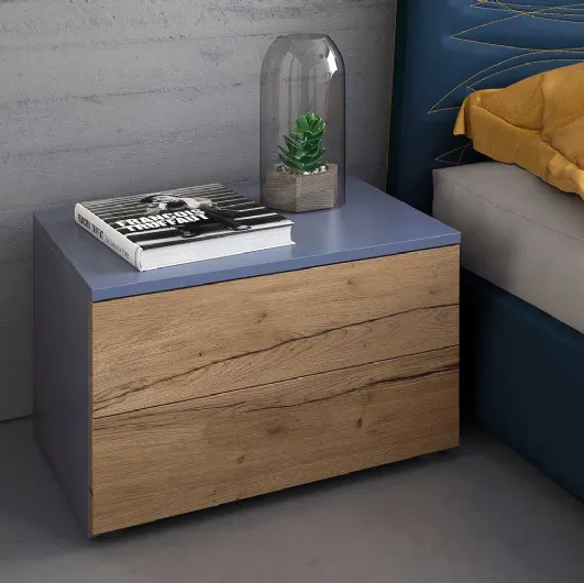 Start bedside table in melamine and matte lacquered by Clever.