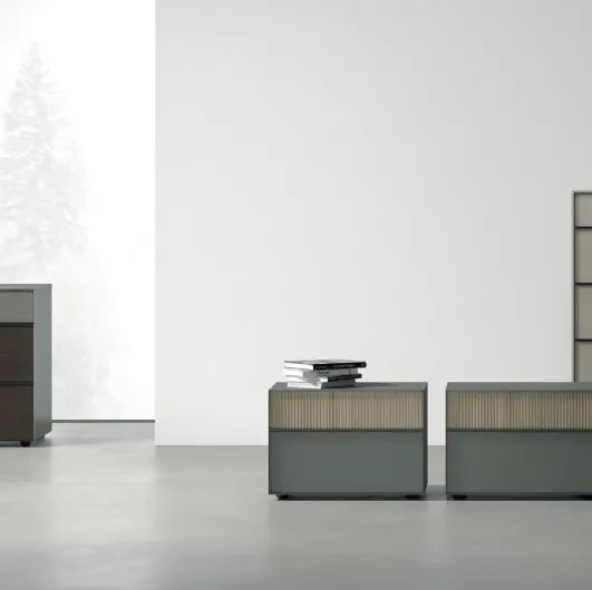 Notte Vinci group in lacquered or wood by Tomasella.