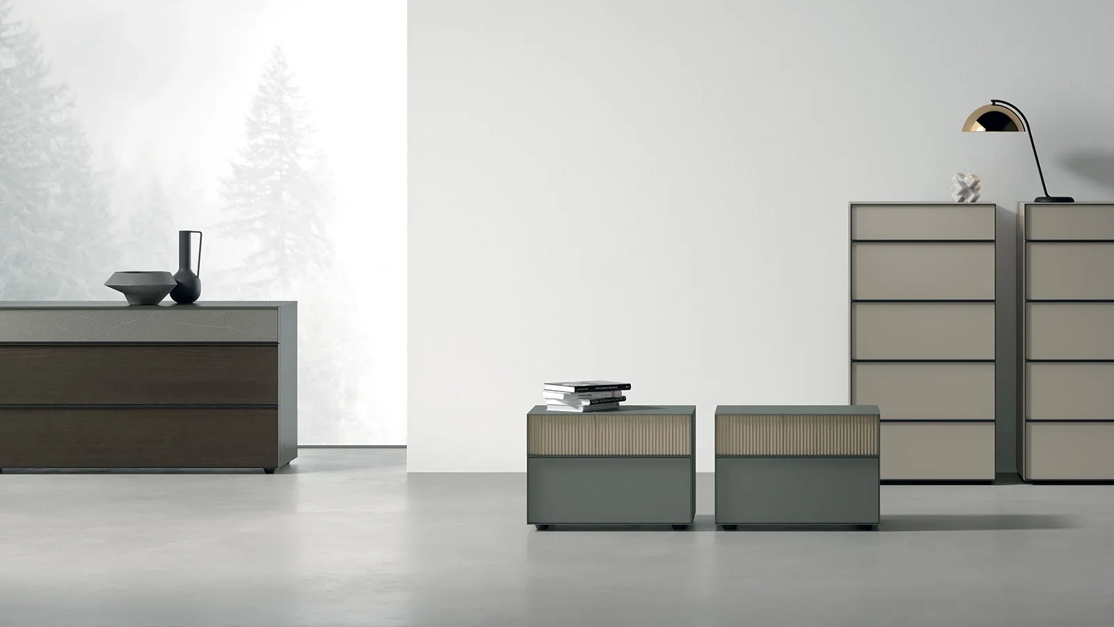 Notte Vinci group in lacquered or wood by Tomasella.