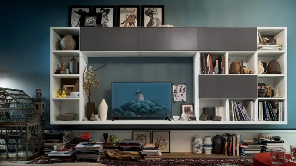 Living 02 hanging bookshelf in lacquered ash by Veneta Cucine.