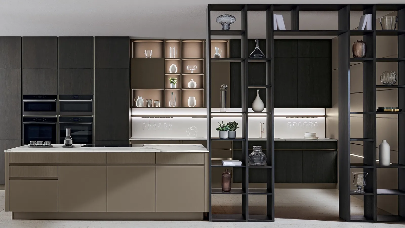 Living 03 dividing bookcase by Veneta Cucine