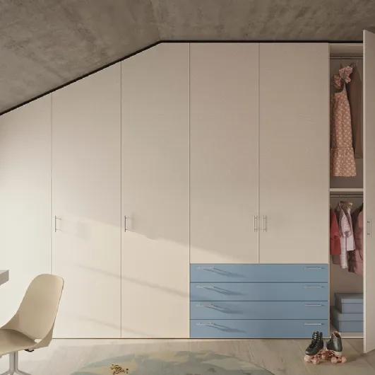 Room with custom-made Golf K28 wardrobe by Colombini Casa.