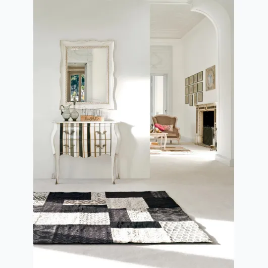 Classic Galen entrance mobile by Tonin Casa.