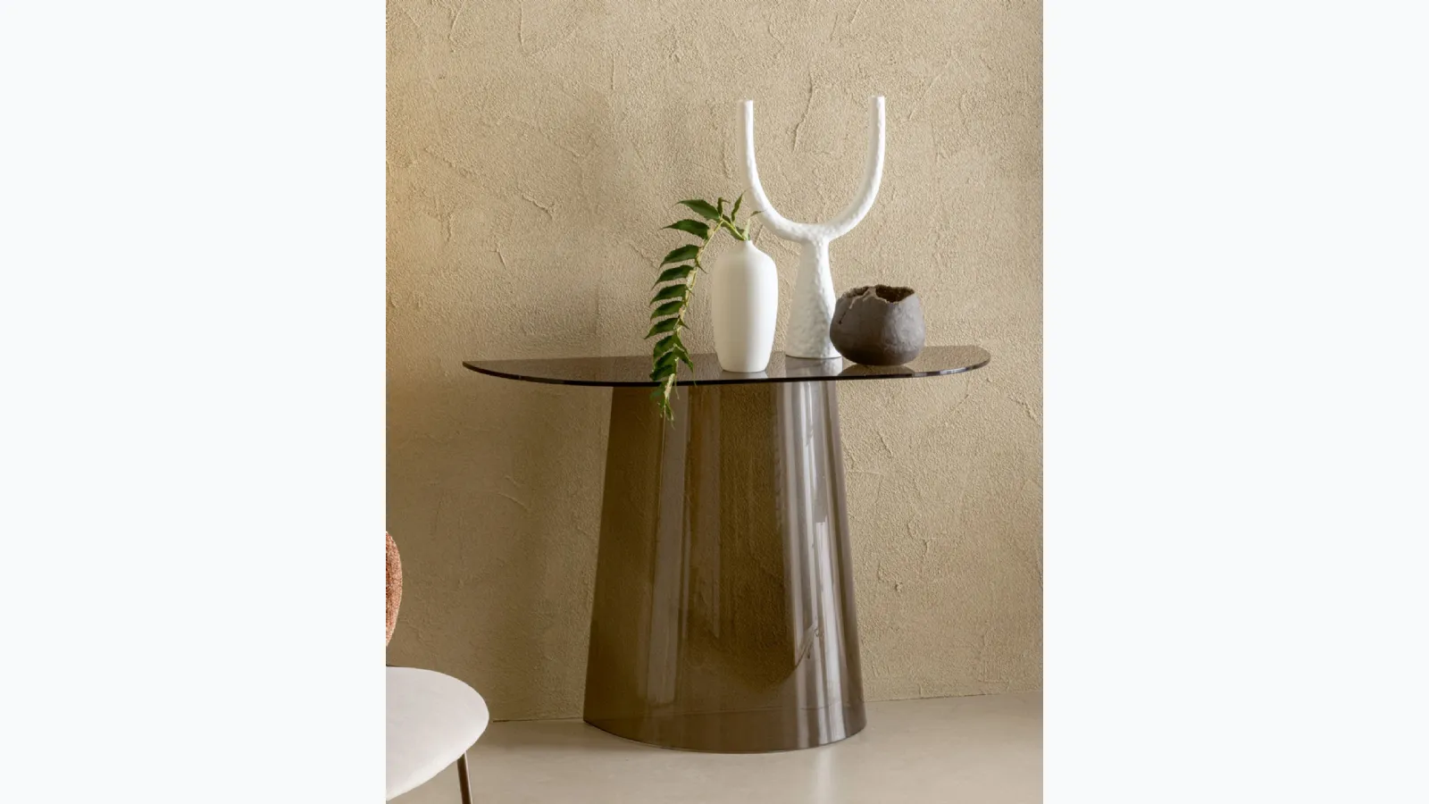 Entryway furniture Opera console table in transparent bronze-tinted glass by Riflessi