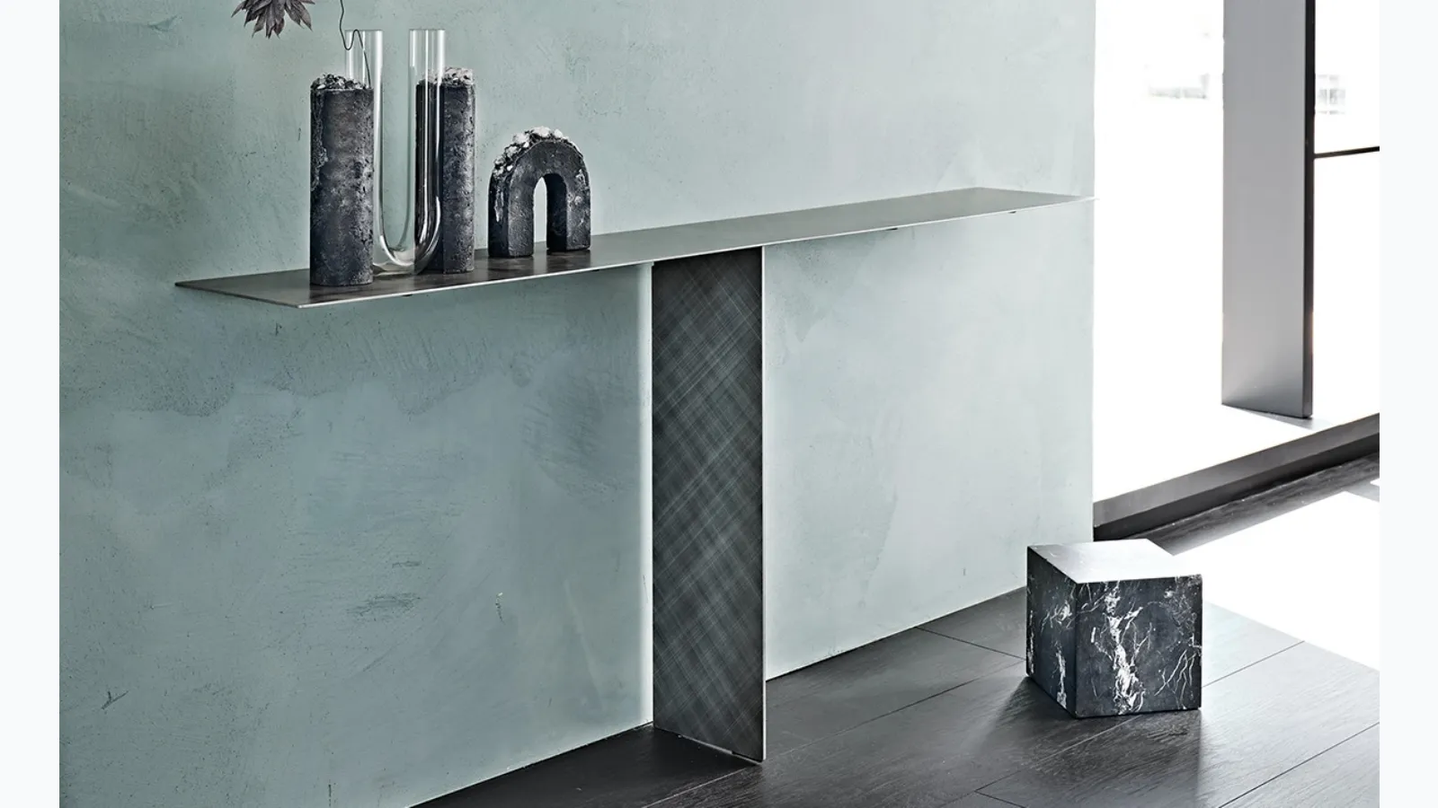 Tee design console by Cattelan Italia