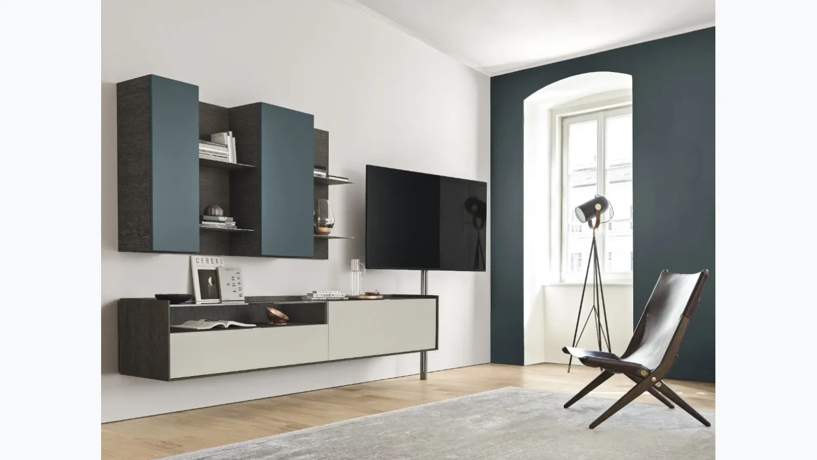 Suspended wall unit Cabaret Glass 02 by Sangiacomo.