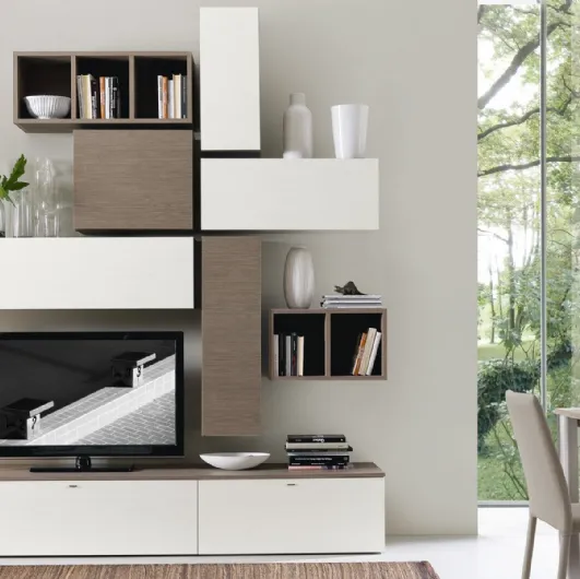 Spot Cindy 04 equipped wall unit in Ontario oak finish and white from S75.