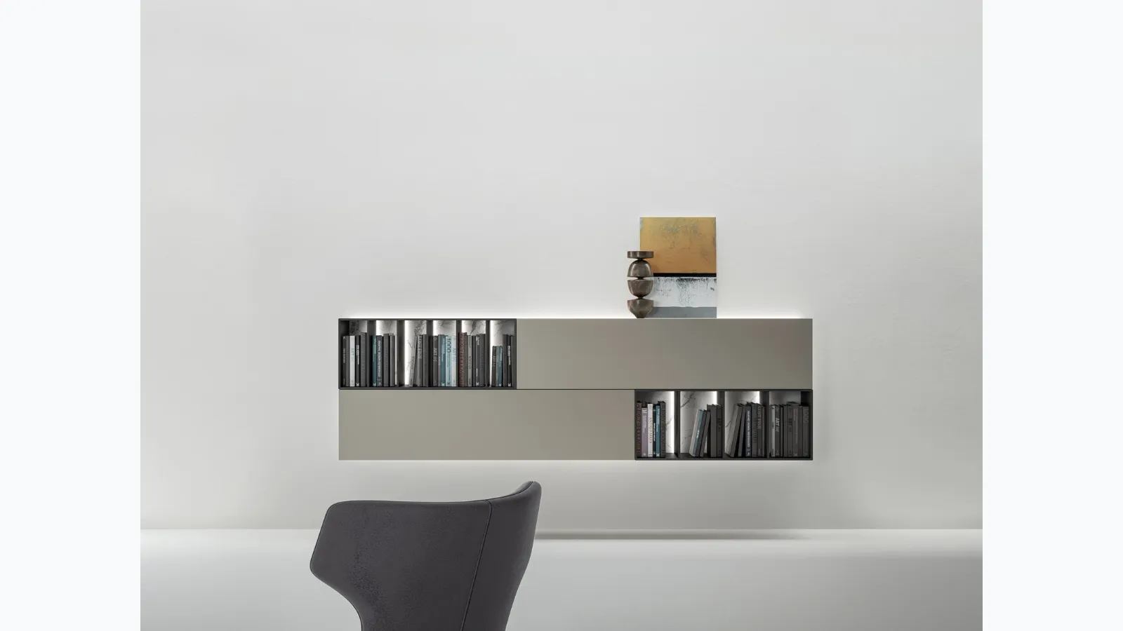 Wallover suspended mobile in Caccaro lacquered.