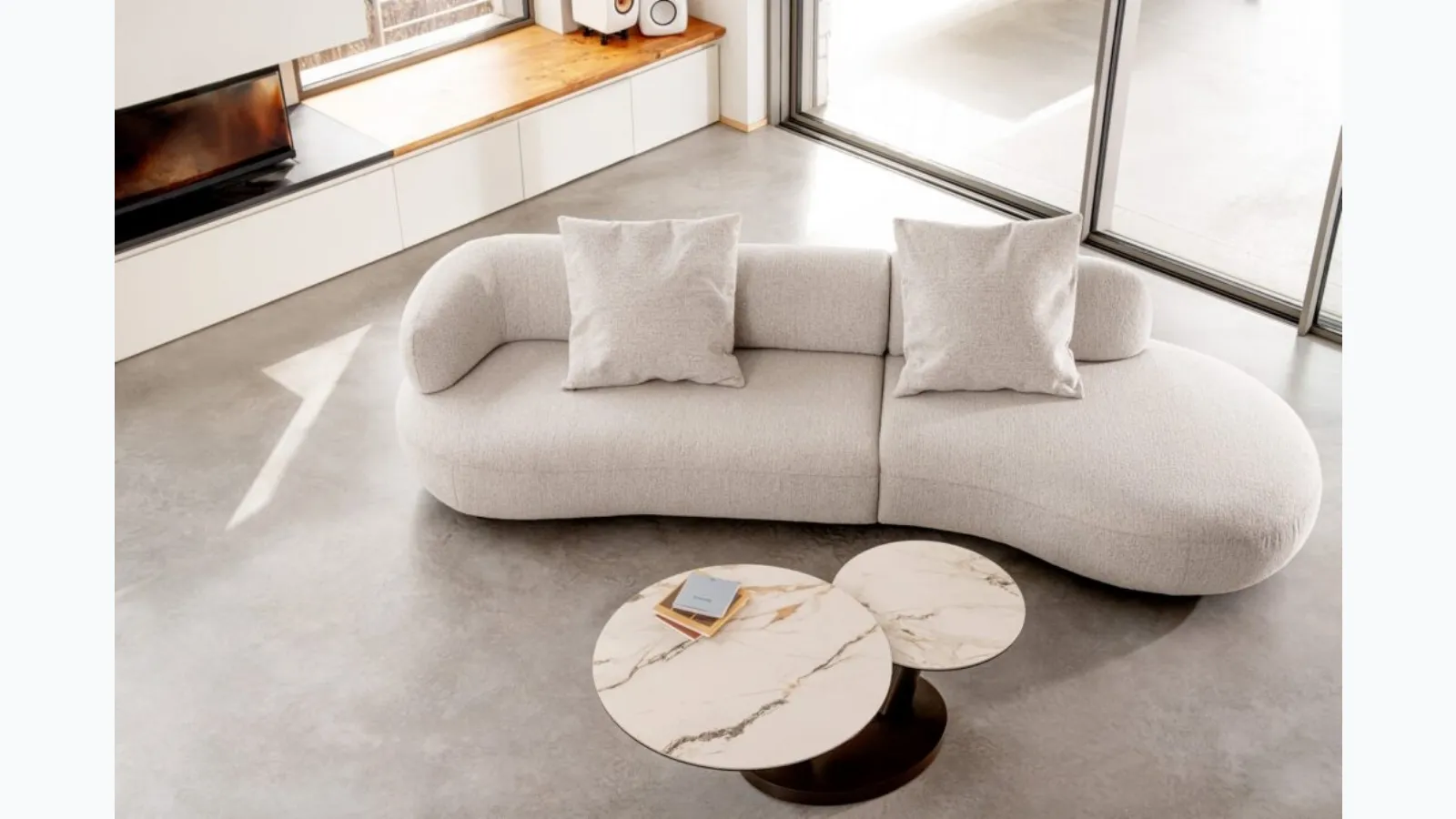 Afrodite linear sofa by Bizzotto