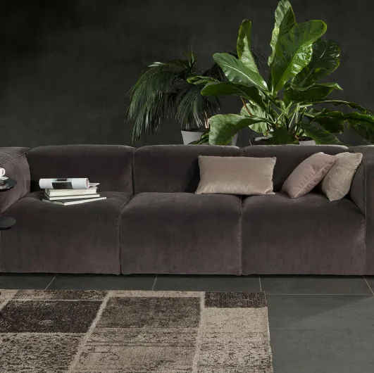 Astoria linear sofa by Tonin Casa