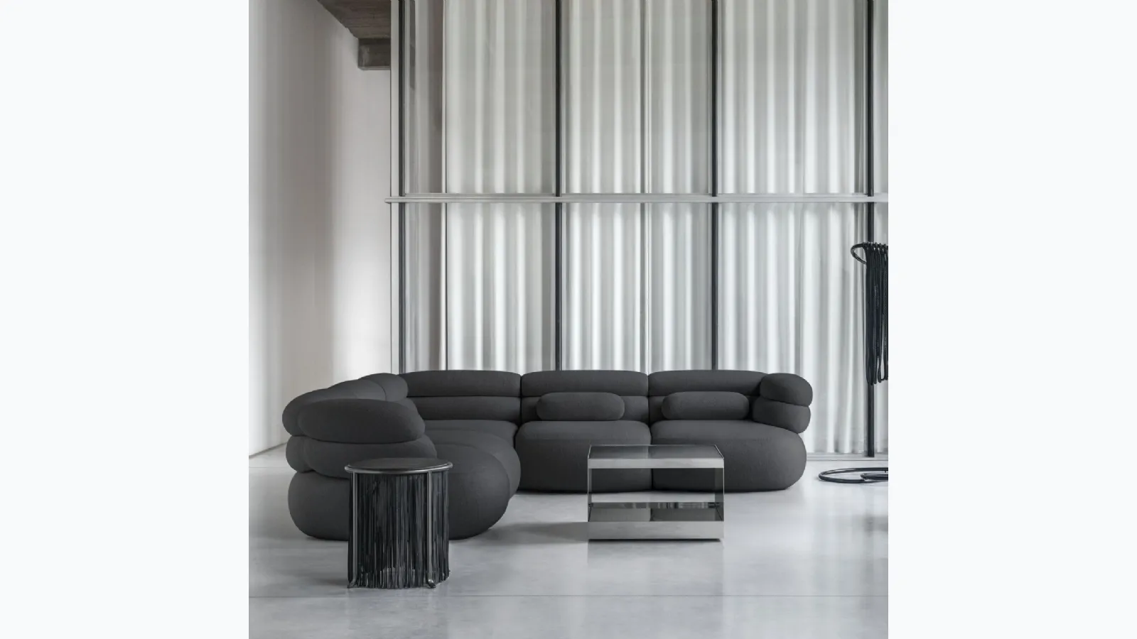 Biboni Sofa Deep corner sofa by Knoll