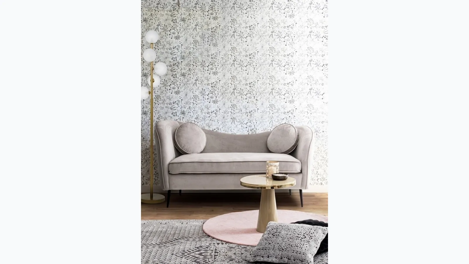 Linear sofa in Candis fabric by Bizzotto.