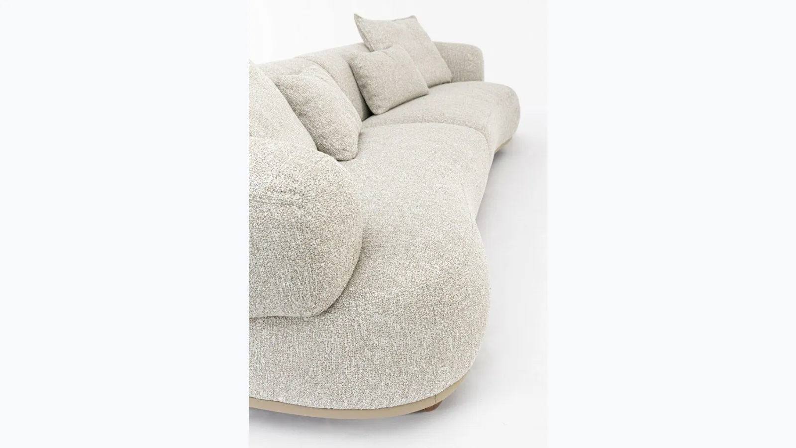 Cheope linear sofa by Bizzotto