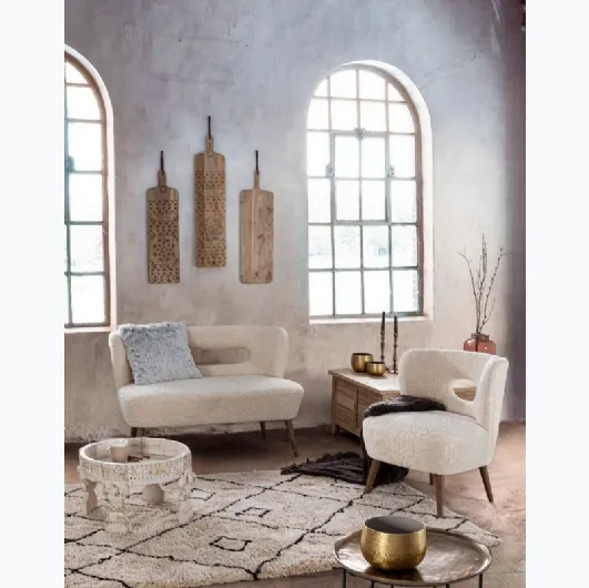 Linear sofa in Cortina fabric by Bizzotto.