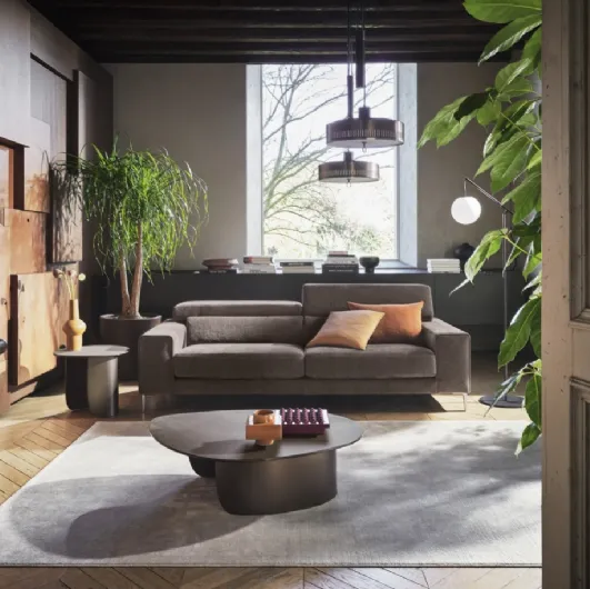 Linear sofa Edgar by Calligaris