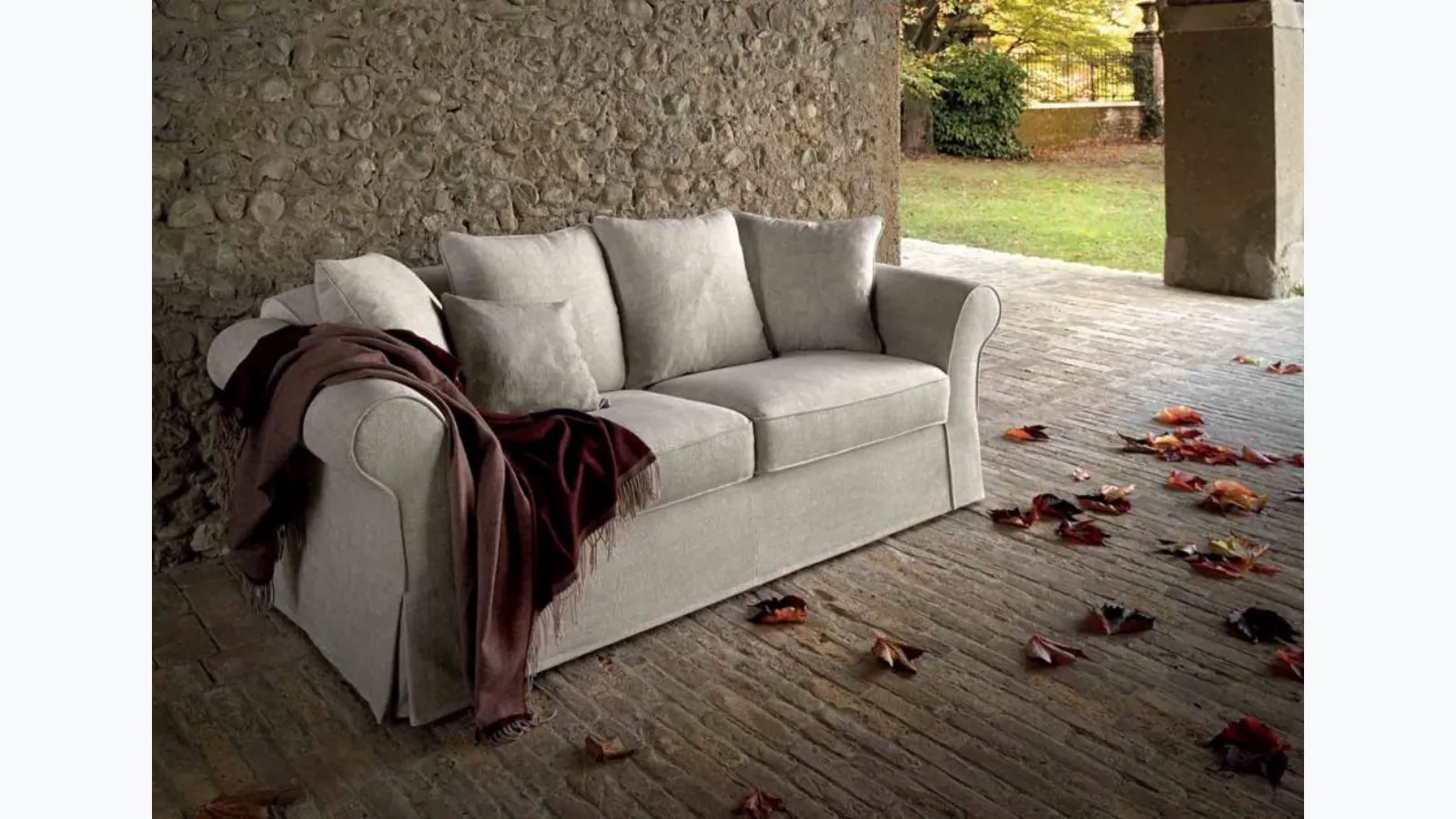 Linear Elite sofa by Samoa