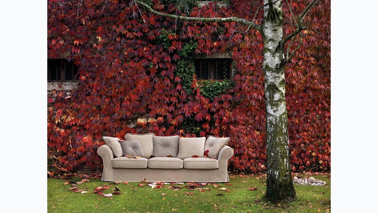 Linear Elite sofa by Samoa