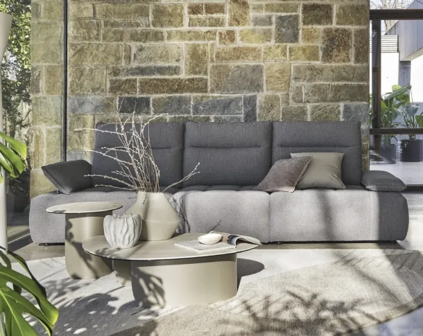 Linear sofa Equipe by Calligaris