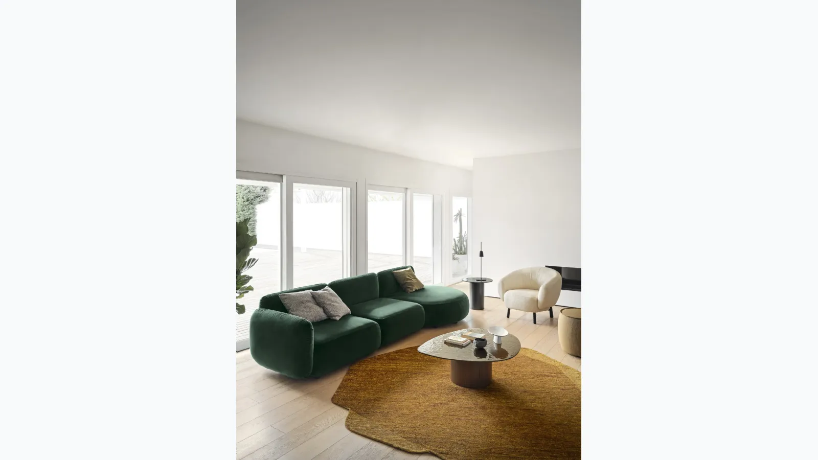 Ginza sectional sofa by Calligaris.