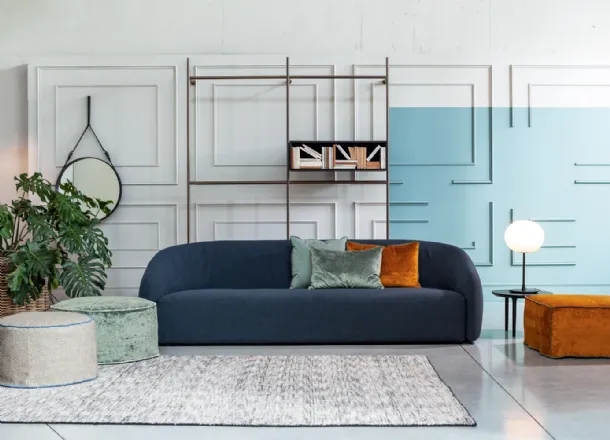 Linear Globe sofa by Flexteam