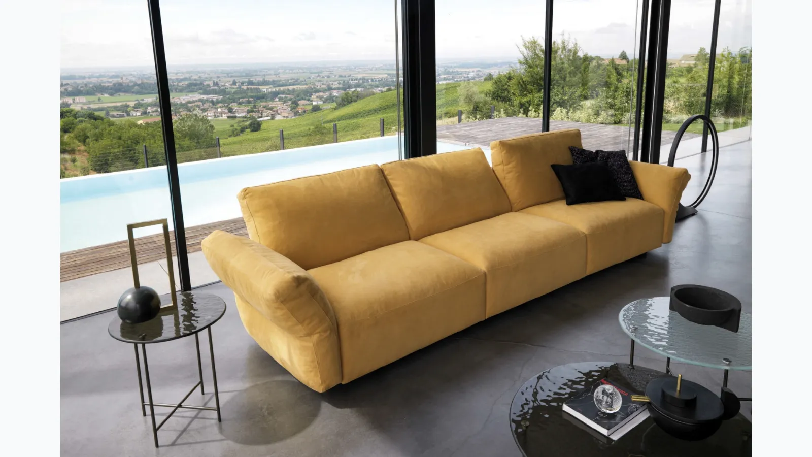 Linear sofa Hab by Desirèe