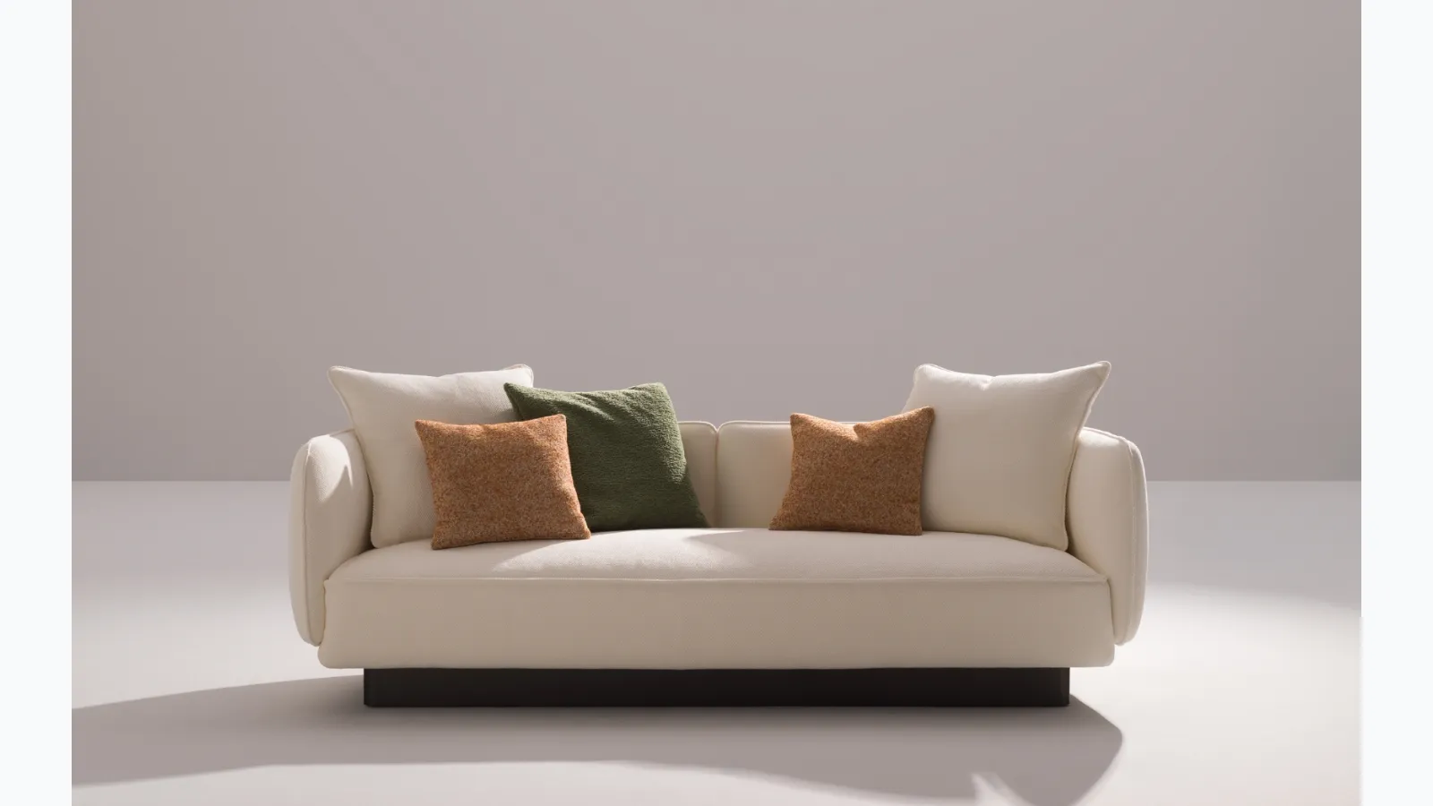 Homan Small linear sofa by Desirèe