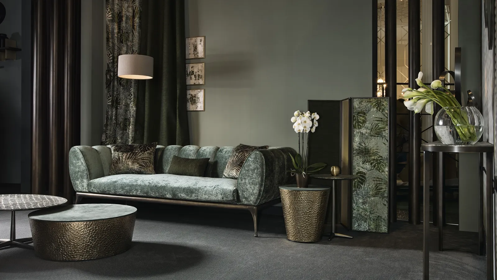 Linear velvet sofa Iseo by Cantori