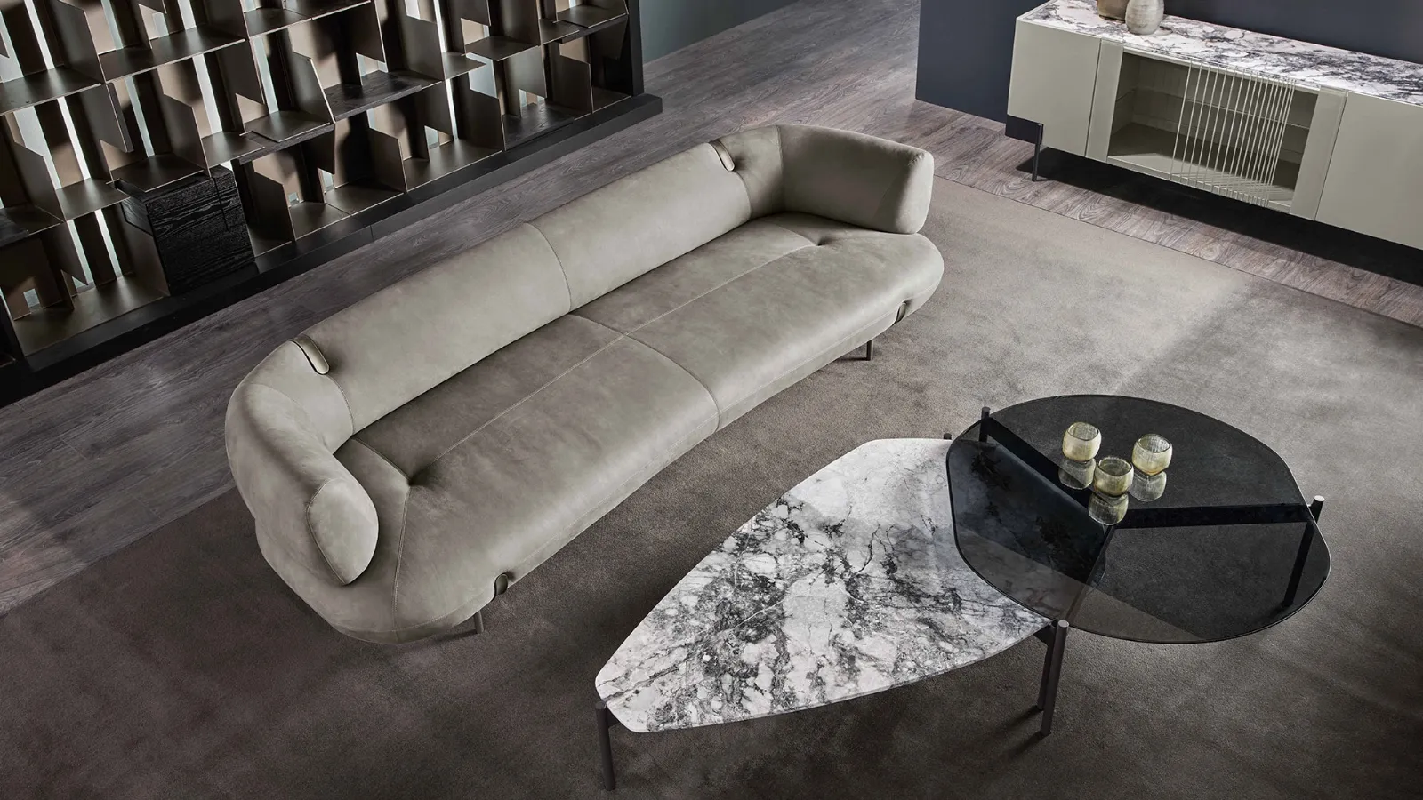 Linear sofa Johnson by Cantori