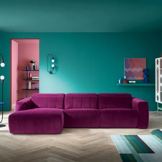 Relax sofa with Kensington peninsula by Felis.