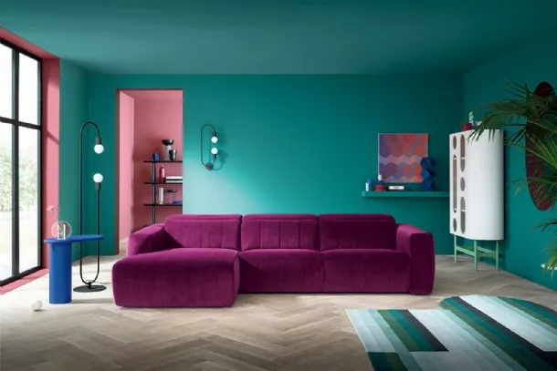 Relax sofa with Kensington peninsula by Felis.