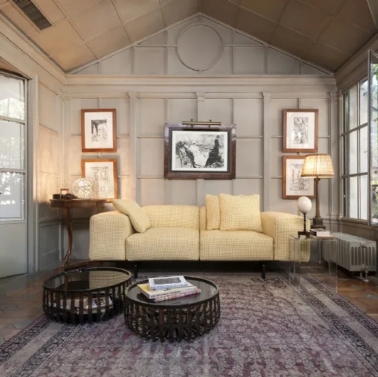 Linear sofa Largo Gubbio by Kartell