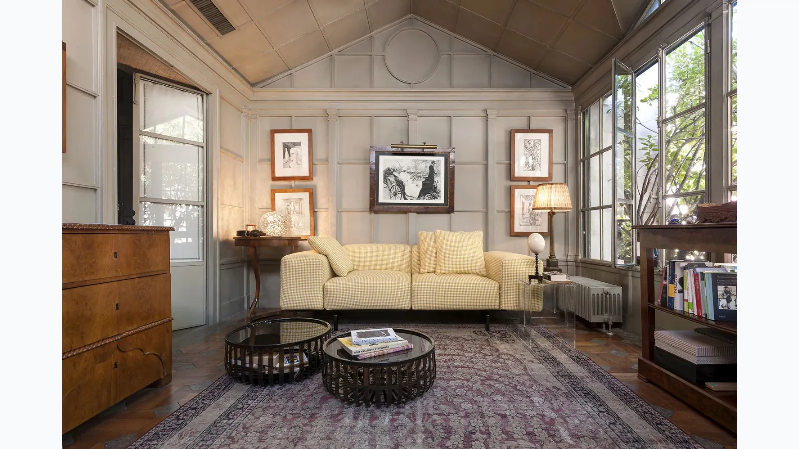 Linear sofa Largo Gubbio by Kartell