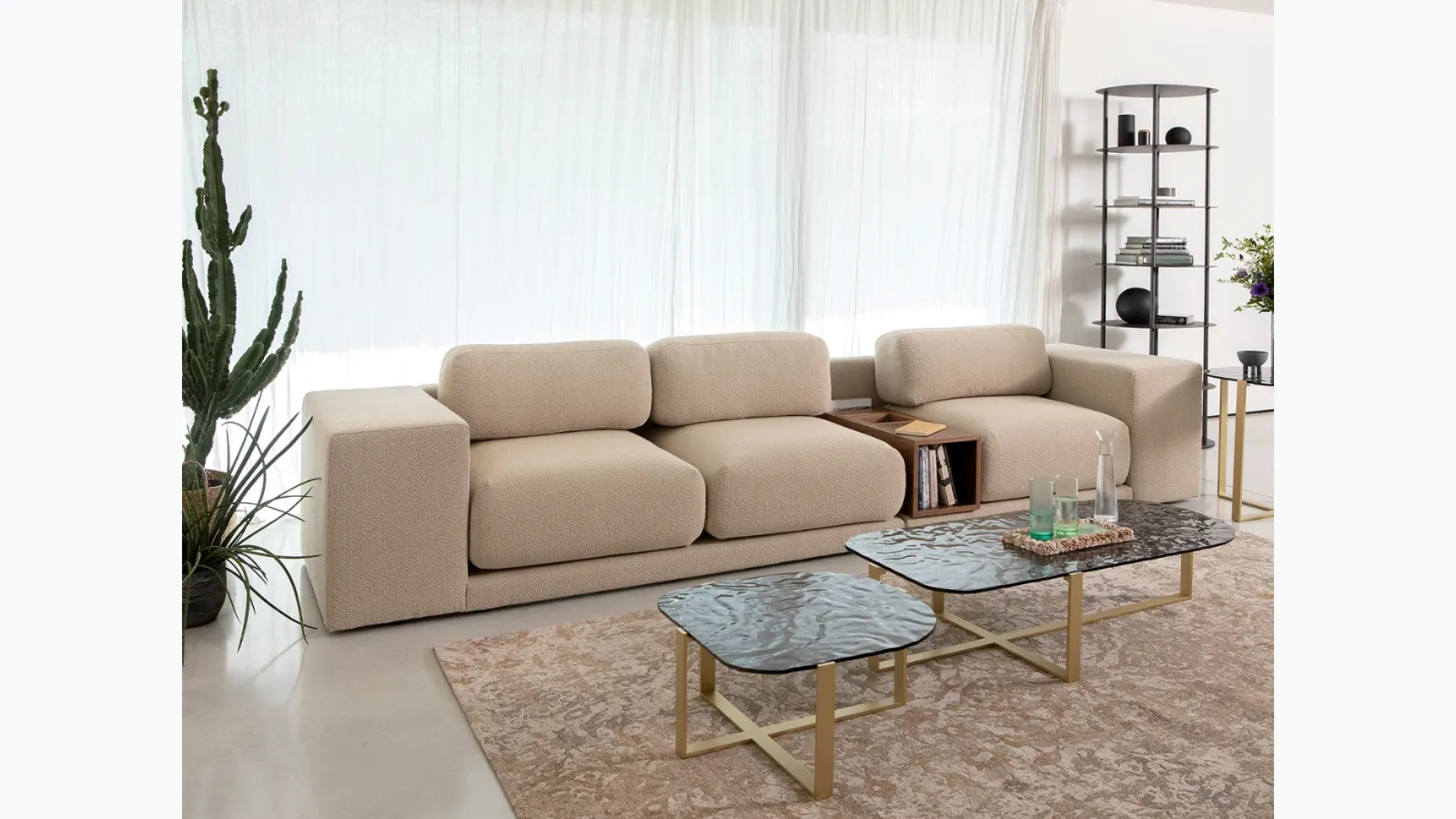 Linear fabric upholstered sofa London by Tonin Casa