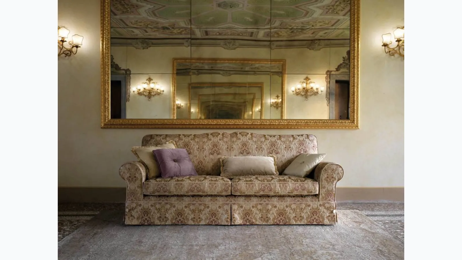 Classic Medea fabric sofa by Samoa.