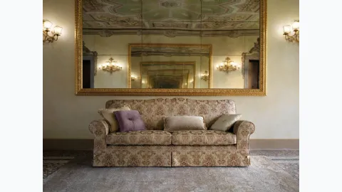 Classic Medea fabric sofa by Samoa.