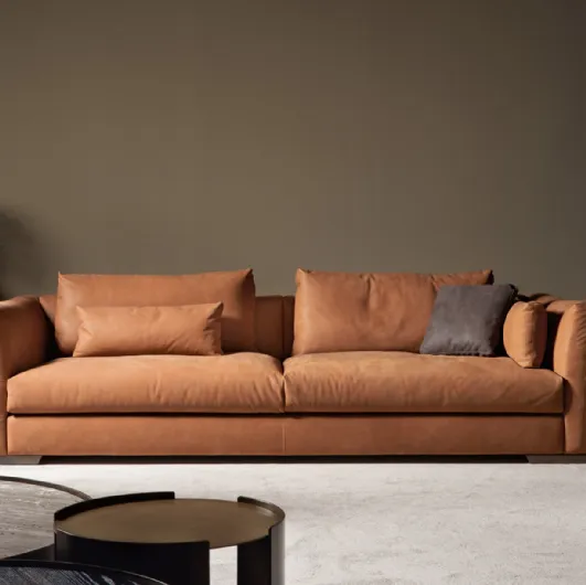 Montecarlo linear leather sofa by Cantori.