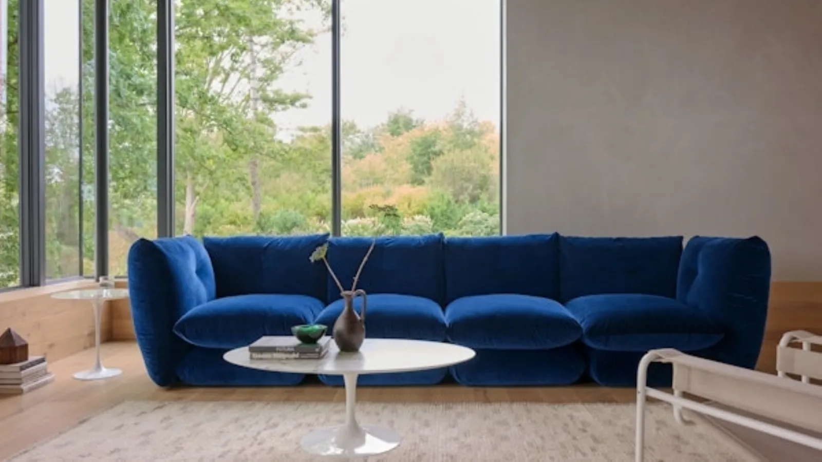 Perron Pillo Sofa by Knoll