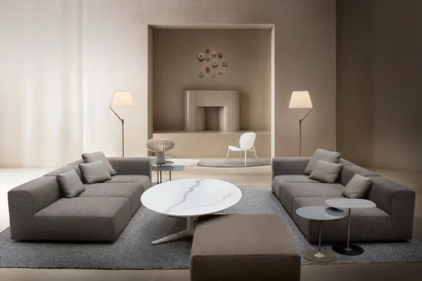 Linear Plastics sofa by Kartell