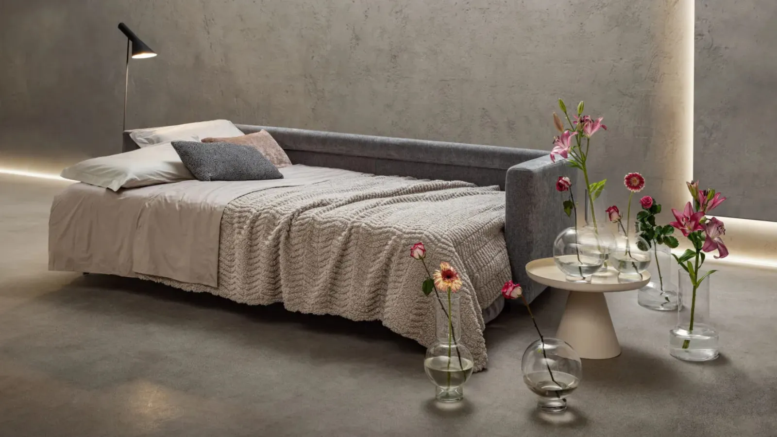 Convertible Sofa Bed Race by Samoa