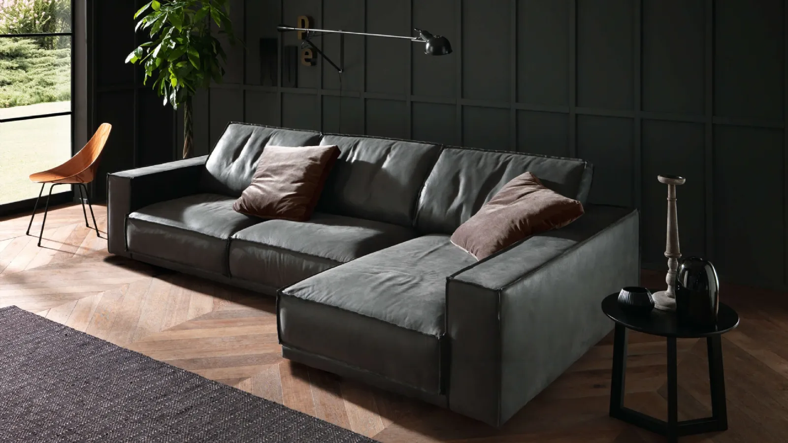 Leather sofa with Rafael New chaise lounge by Valentini.