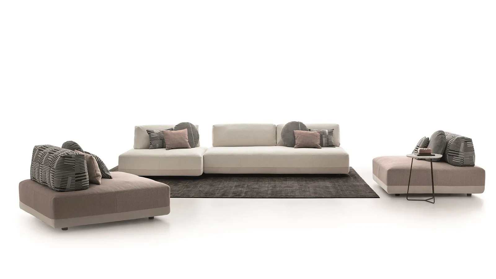 Fabric sofa Sanders by Ditre Italia.