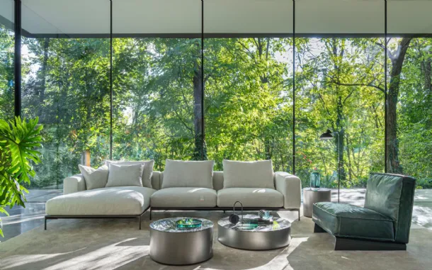 Savoye sofa with a chaise lounge by Des
