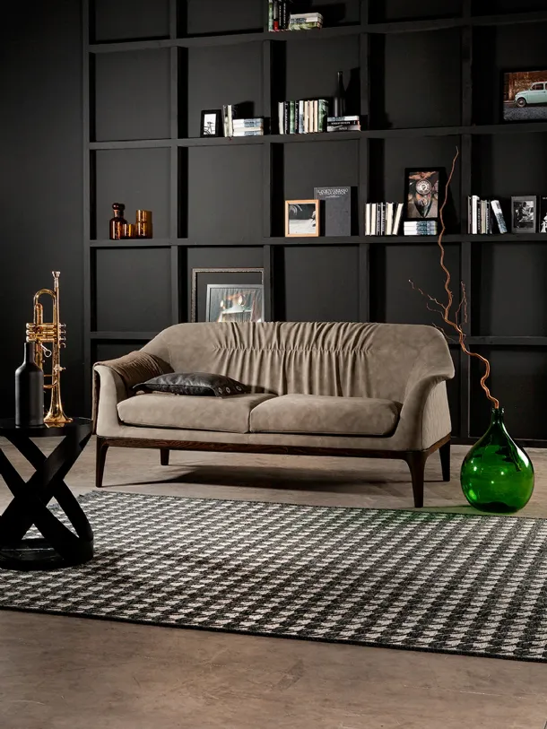 Linear Tiffany sofa by Tonin Casa