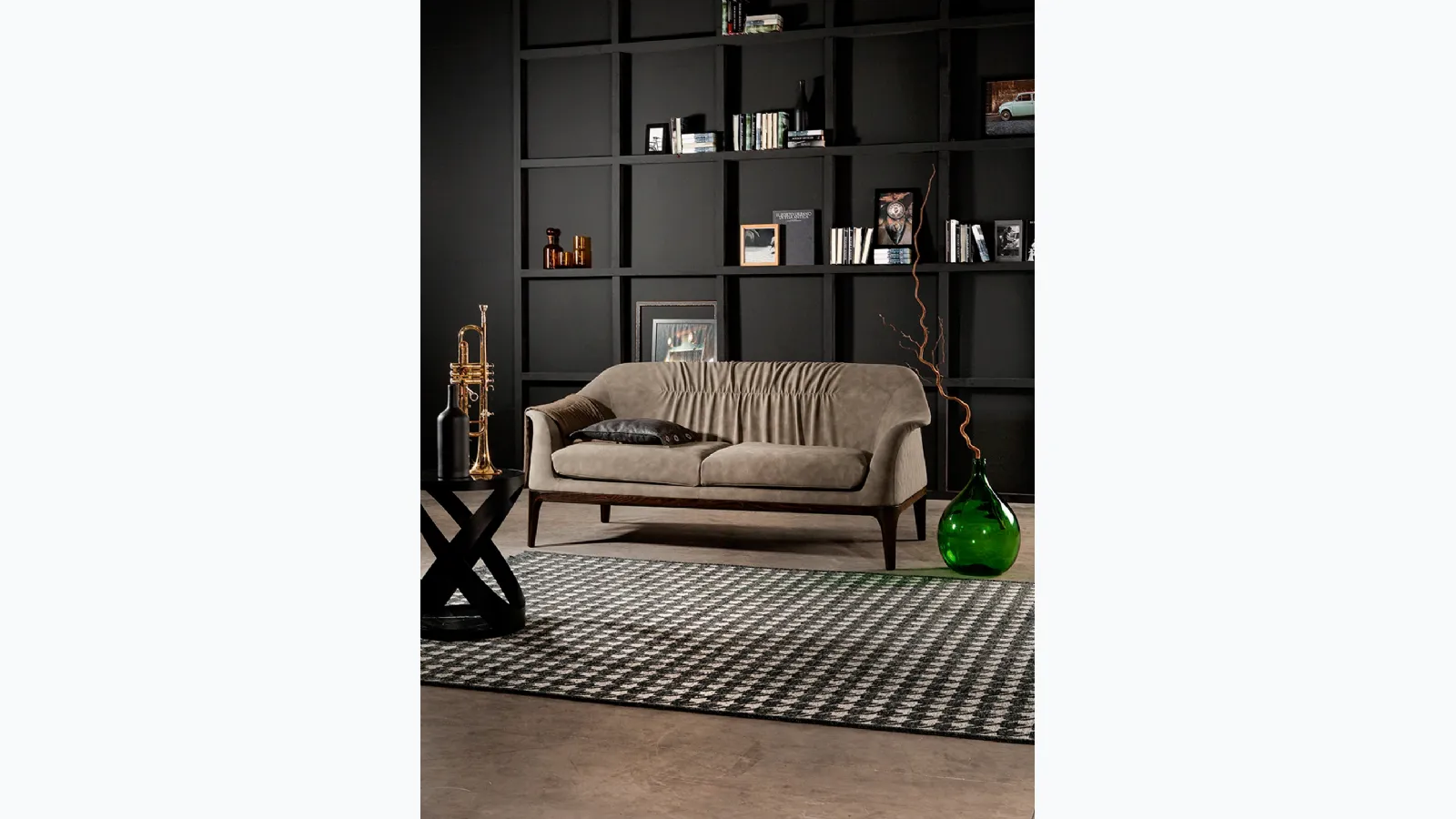 Linear Tiffany sofa by Tonin Casa