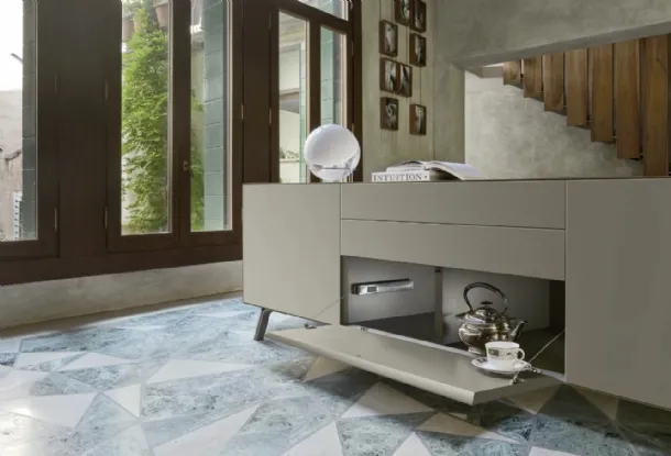 Madia Domino Mono 01 by Sangiacomo